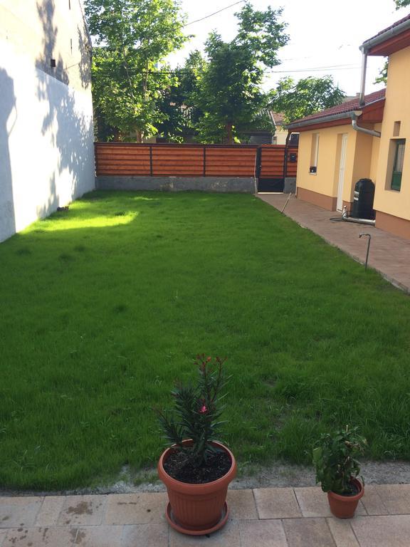 شقة بودابست  في Green Garden Apartman المظهر الخارجي الصورة